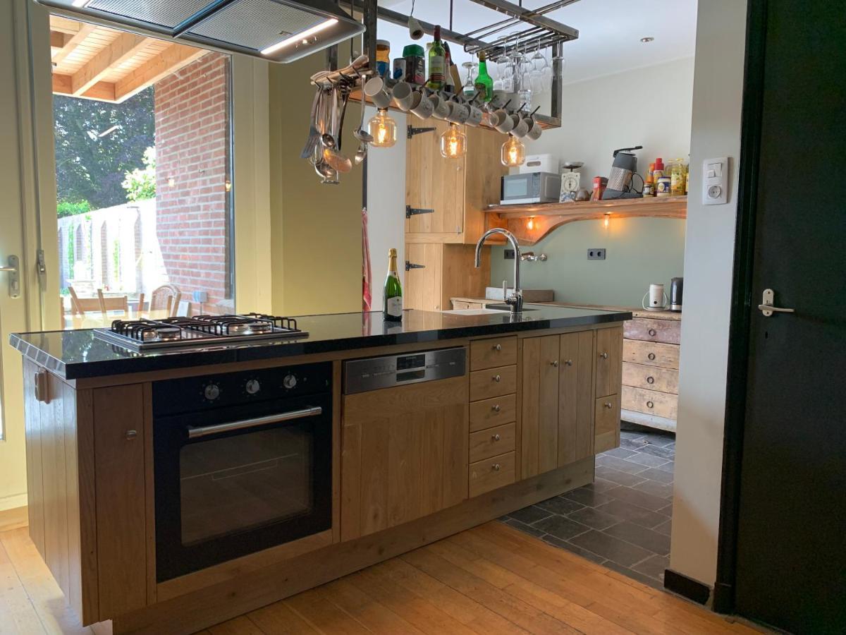 Toplocatie In Centrum Sluis Bagian luar foto